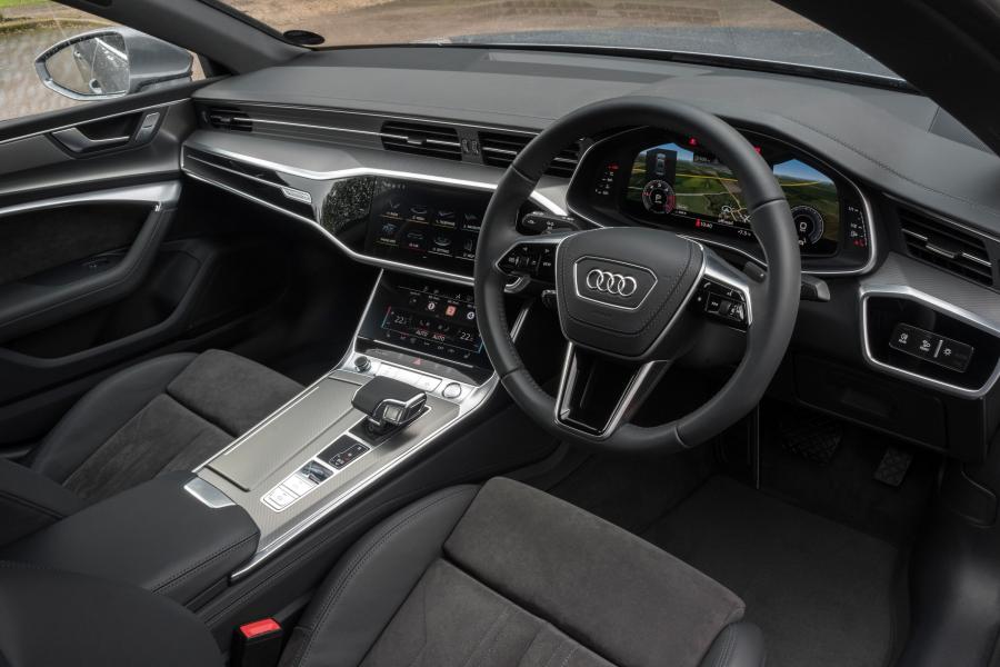 Интерьер Audi A7 Sportback 50 TDI Quattro 2018 года  (UK) (фото 8 из 26)